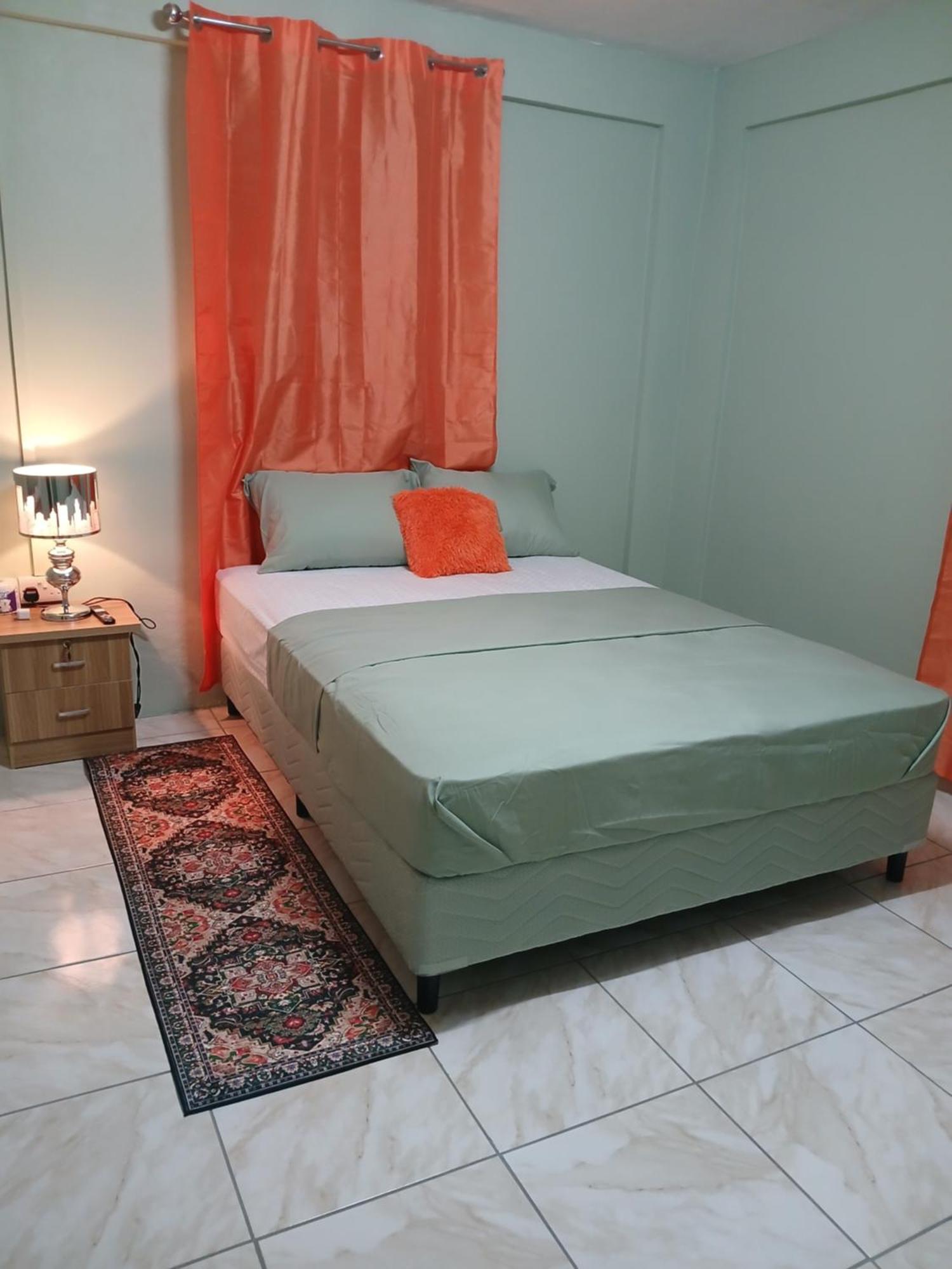 Natrue'S Haven Bed & Breakfast Marigot ภายนอก รูปภาพ